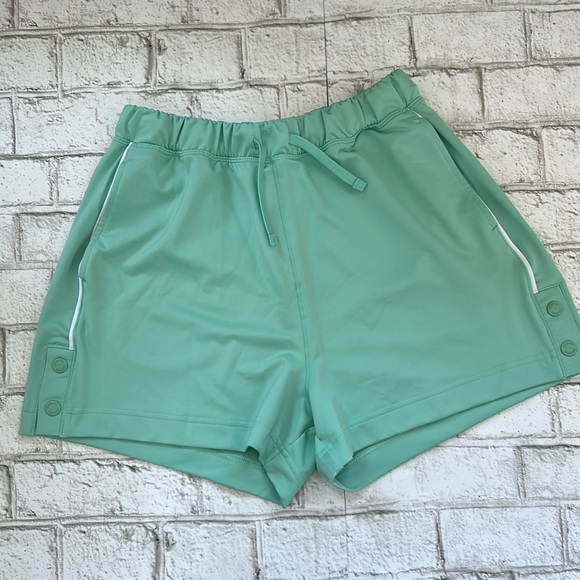 Gymshark Shorts - Picture 3 of 7
